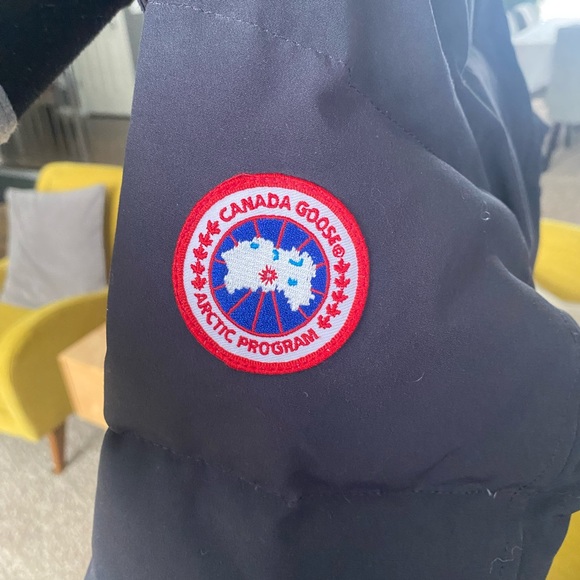 Navy blue Canada goose Lorette Parka - Picture 7 of 11